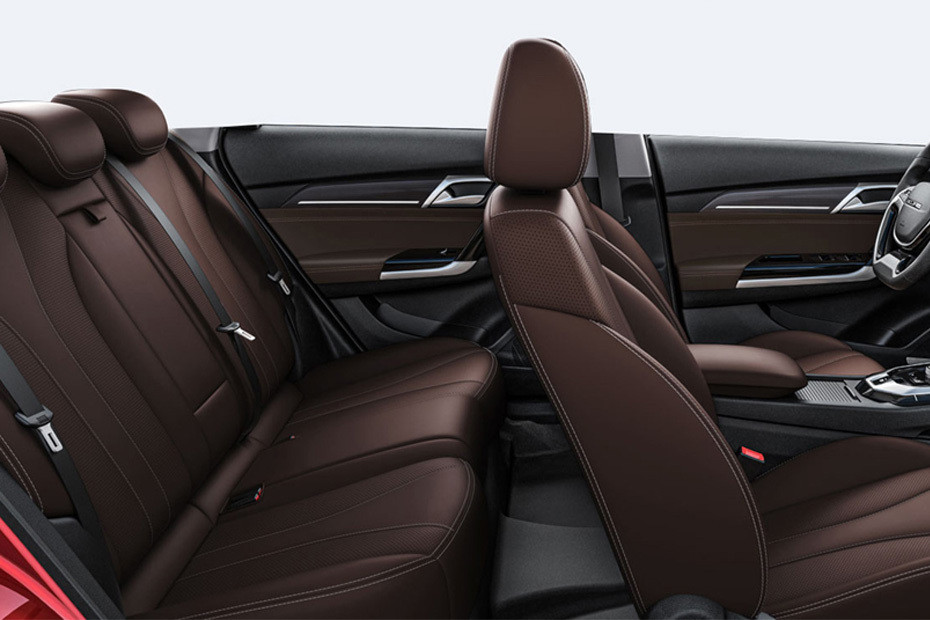 بايك إي يو ٥ Front And Rear Seats Together بايك إي يو ٥ Front And Rear Seats Together