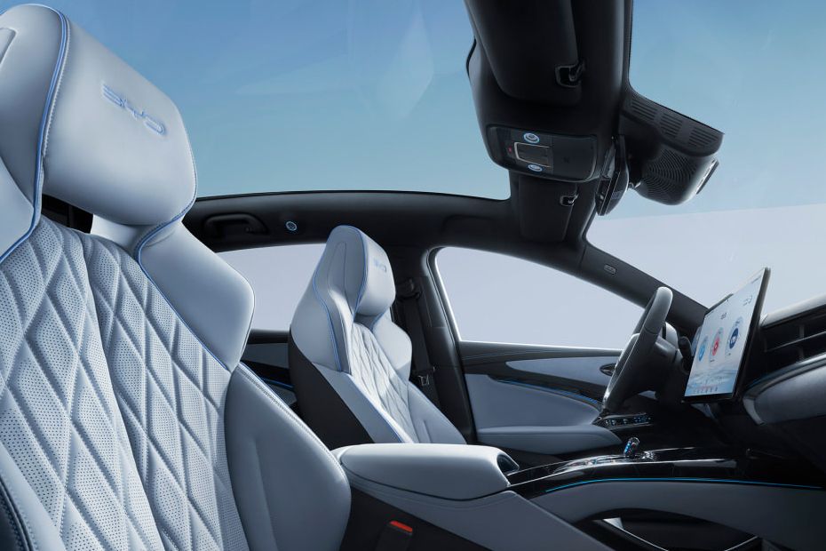 سيل Front Seats سيل Front Seats