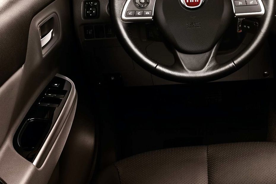 فيات Fullback Drivers Side In Side Door Controls فيات Fullback Drivers Side In Side Door Controls