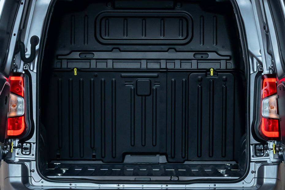 Storage Closer View of Fiat Doblo Storage Closer View of Fiat Doblo