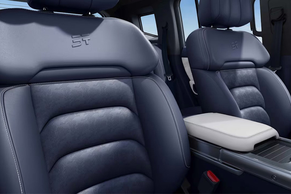 T2 i-DM Front Seats T2 i-DM Front Seats