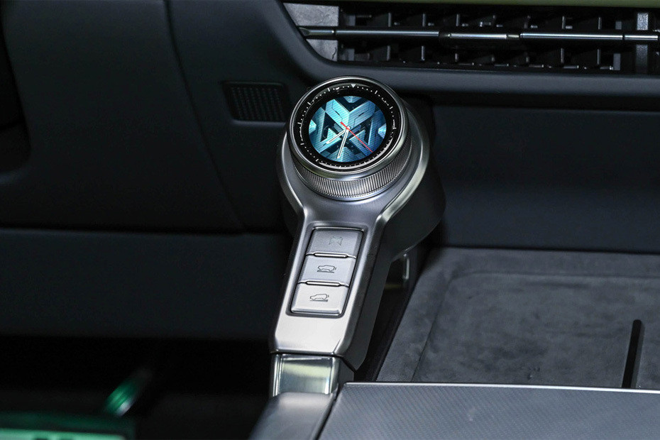 Center Controls of Dongfeng Warrior M817 Center Controls of Dongfeng Warrior M817