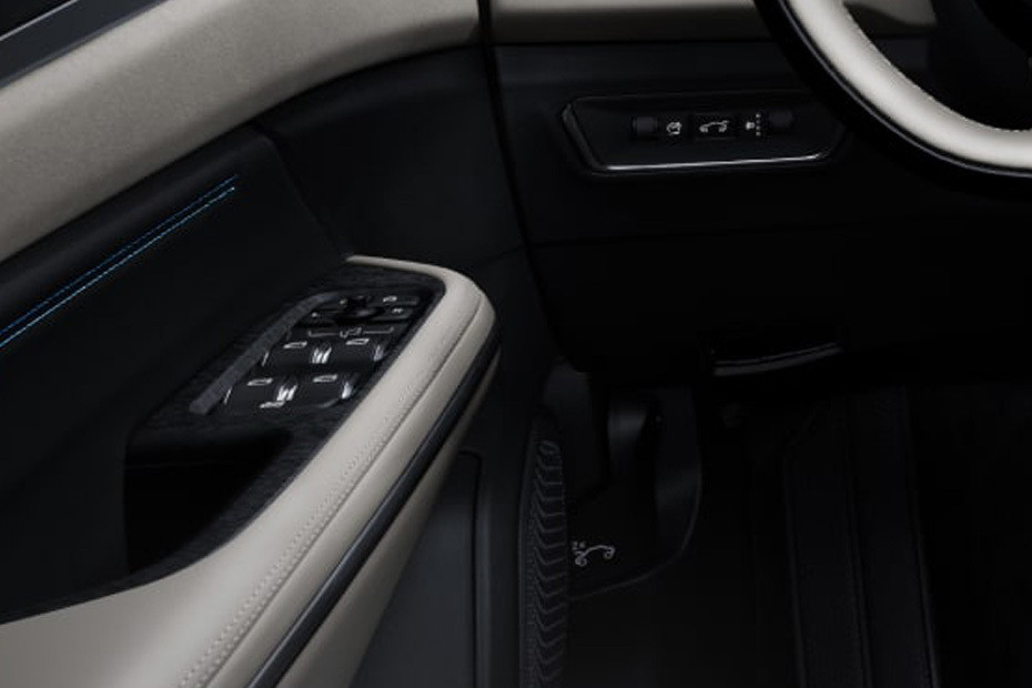 LYNK&CO 01 Drivers Side In Side Door Controls LYNK&CO 01 Drivers Side In Side Door Controls