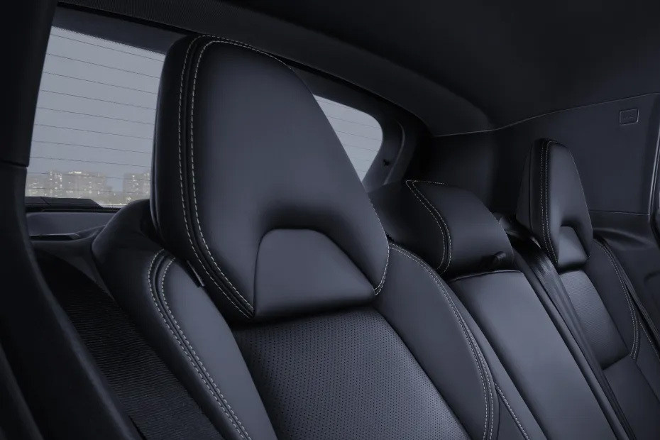 06 Rear Seat Head rest 06 Rear Seat Head rest