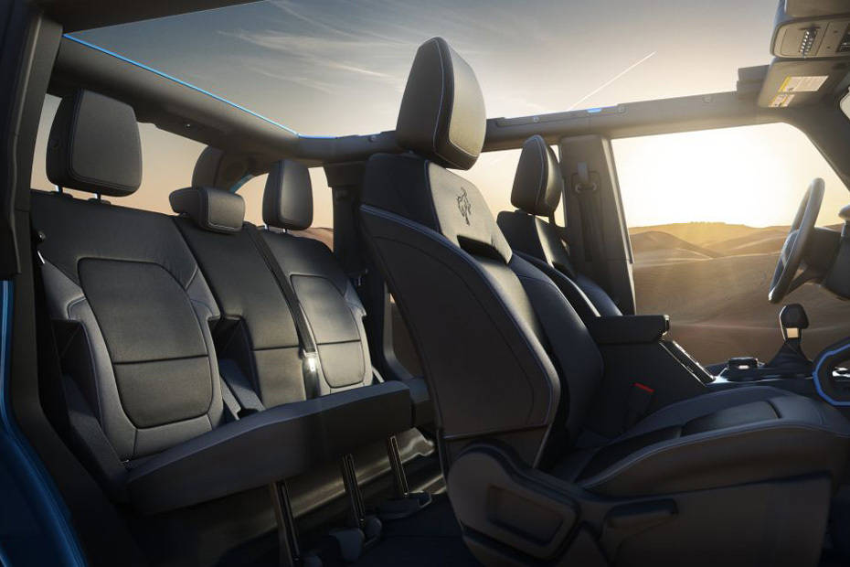 فورد برونكو Front And Rear Seats Together فورد برونكو Front And Rear Seats Together