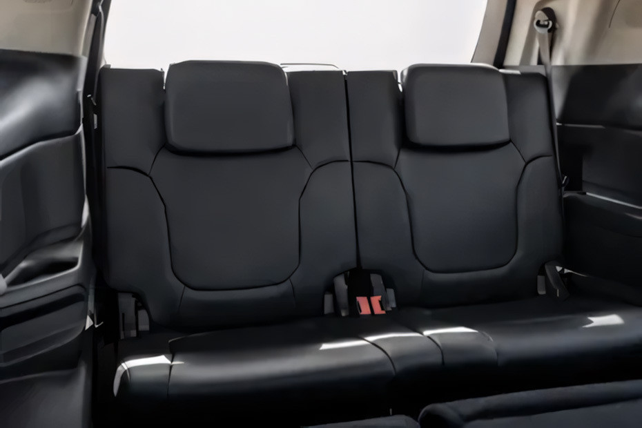 فورد إيفرست  Rear Seats فورد إيفرست  Rear Seats