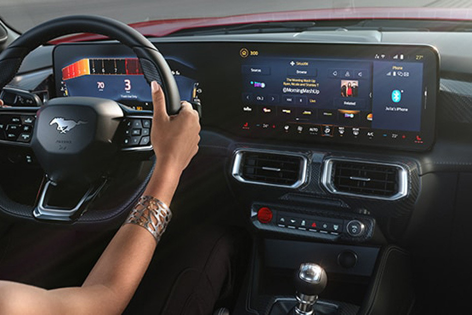Dashboard View of موستانج Dashboard View of موستانج