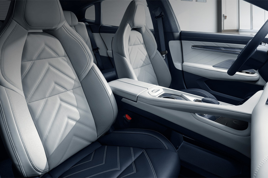001 Front Seats 001 Front Seats
