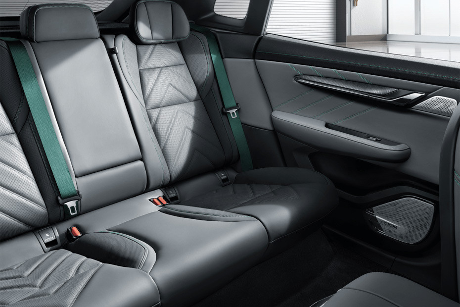 ZEEKR 001 Rear Seats ZEEKR 001 Rear Seats