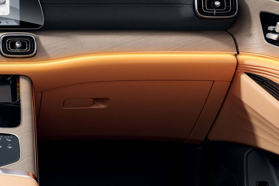 جايكو J8 Glove Box جايكو J8 Glove Box