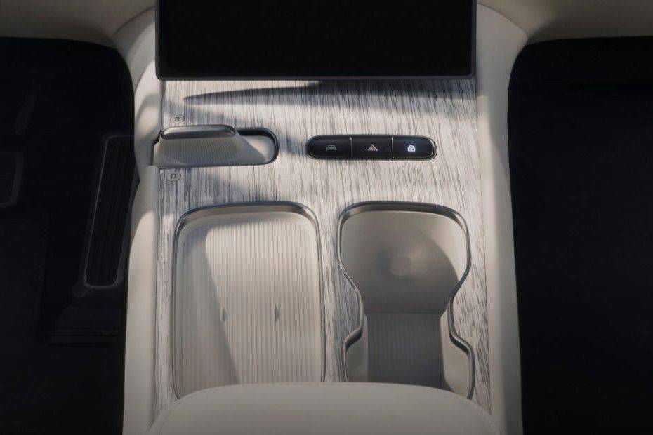 ET7 Cup Holders ET7 Cup Holders
