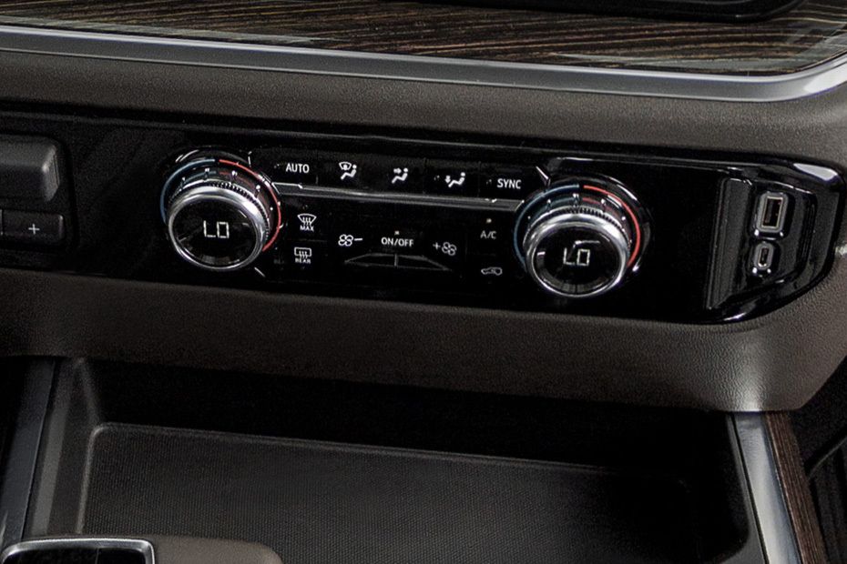 Front AC Controls of GMC Sierra LD Front AC Controls of GMC Sierra LD