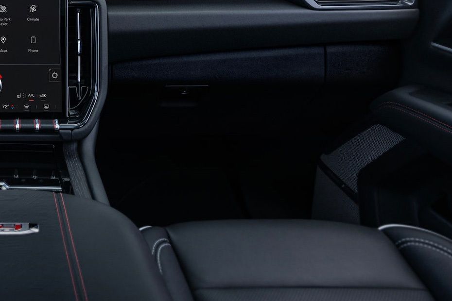جي إم سي يوكون إكس إل Glove Box جي إم سي يوكون إكس إل Glove Box