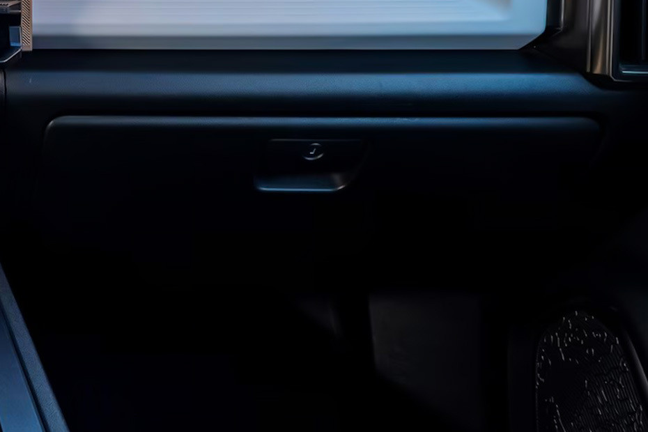 GMC Hummer EV Pickup Glove Box GMC Hummer EV Pickup Glove Box