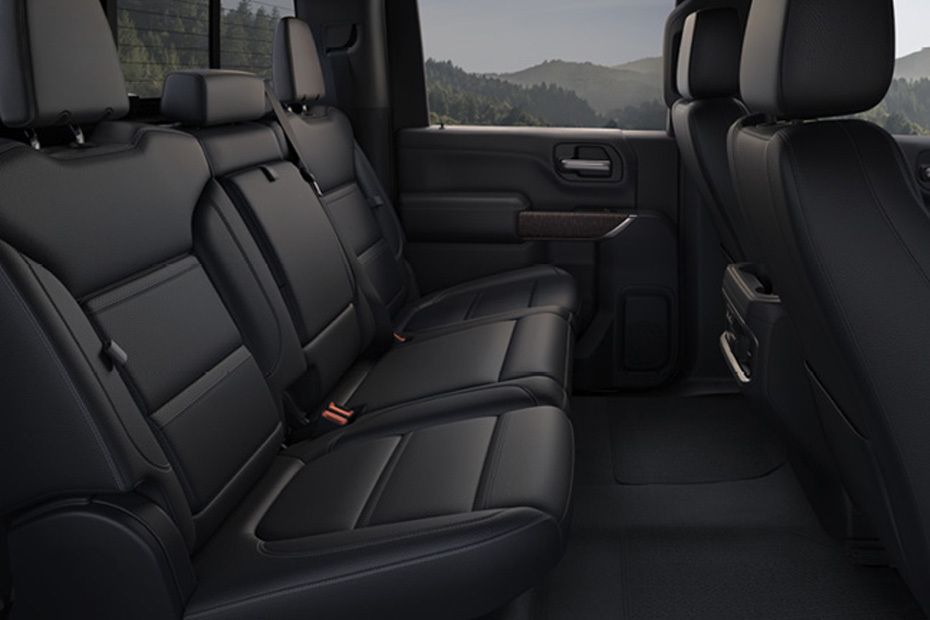 جي إم سي سييرا إتش دي Rear Seats جي إم سي سييرا إتش دي Rear Seats