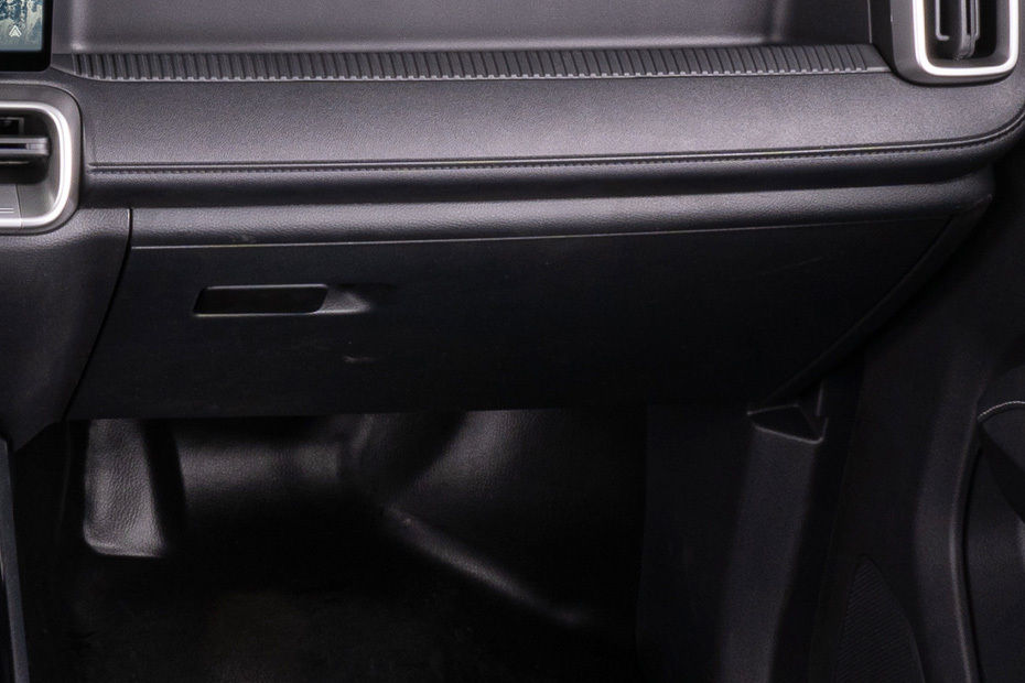 ج إم سي فيجوس Glove Box