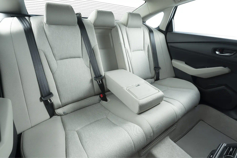 هوندا أكورد Rear Seats هوندا أكورد Rear Seats