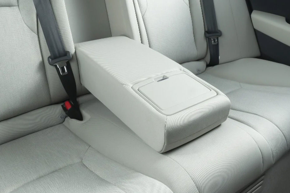 أكورد إي-إتش إي في Armrest Rear