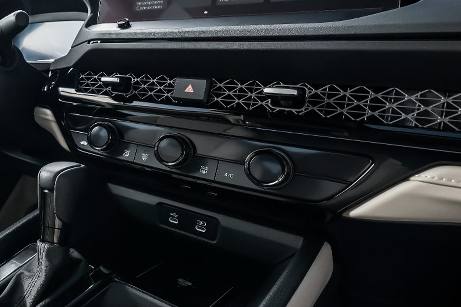 Front AC Controls of هوندا أكورد إي-إتش إي في