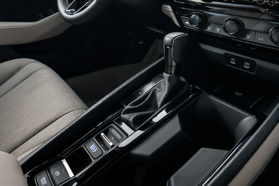 هوندا أكورد إي-إتش إي في Gear Shifter