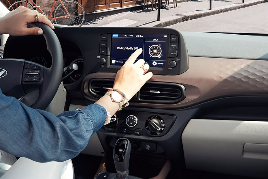 Grand i10 touch screen Grand i10 touch screen