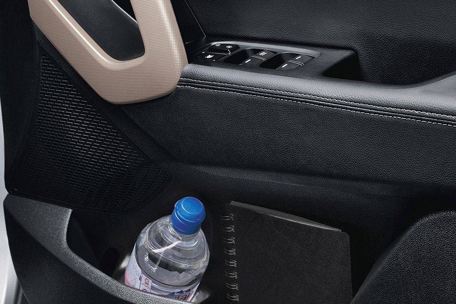 Side Bottle Holder of Creta(2021-2022) Side Bottle Holder of Creta(2021-2022)