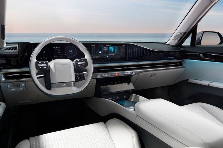 Dashboard View of Azera