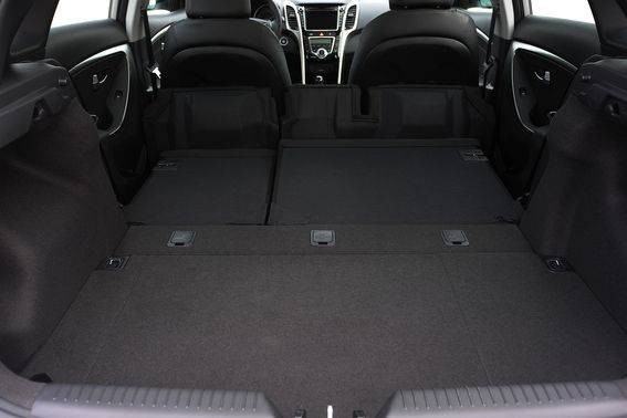 Folding Seats of Hyundai Elantra Coupe Folding Seats of Hyundai Elantra Coupe