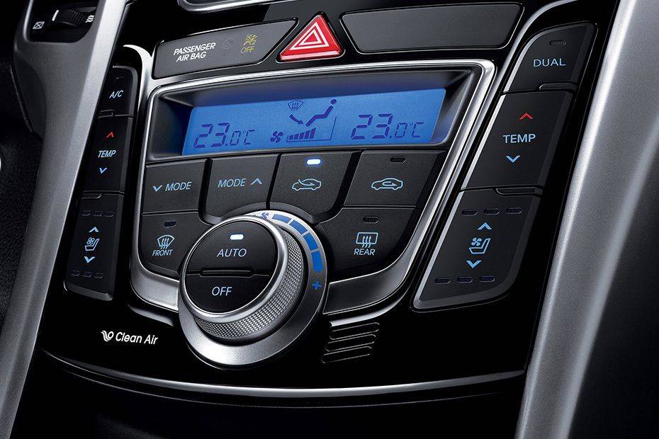 Front AC Controls of Hyundai i30 Front AC Controls of Hyundai i30