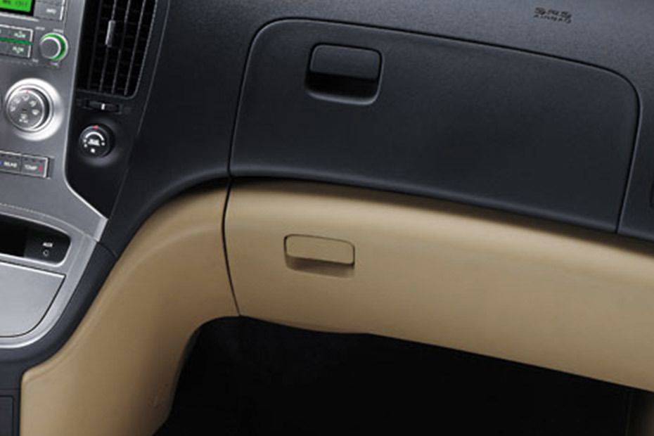 هيونداي H-1 Glove Box هيونداي H-1 Glove Box