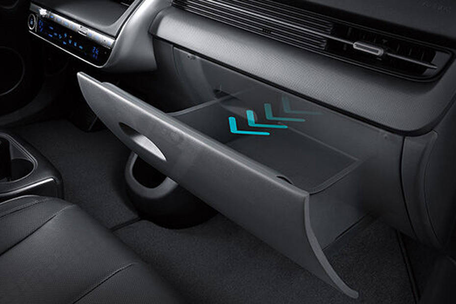 هيونداي أيونيك 5 Glove Box Open هيونداي أيونيك 5 Glove Box Open