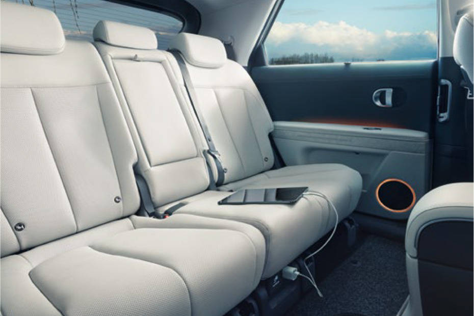 هيونداي أيونيك 5 Rear Seats هيونداي أيونيك 5 Rear Seats