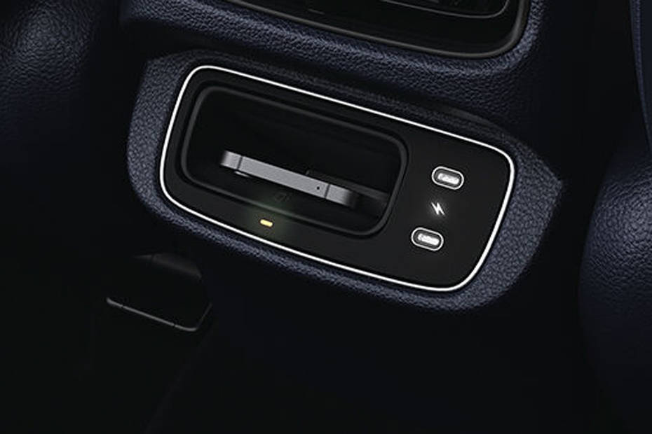 Power Accessories Outlet View of هيونداي كريتا جراند Power Accessories Outlet View of هيونداي كريتا جراند