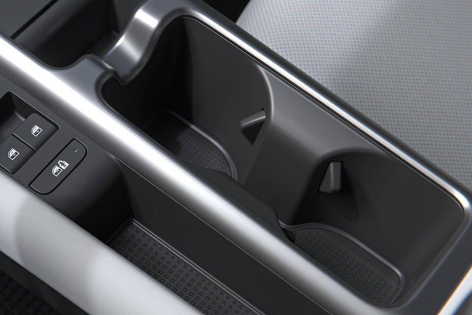 أيونيك 6 2026 Cup Holders أيونيك 6 2026 Cup Holders