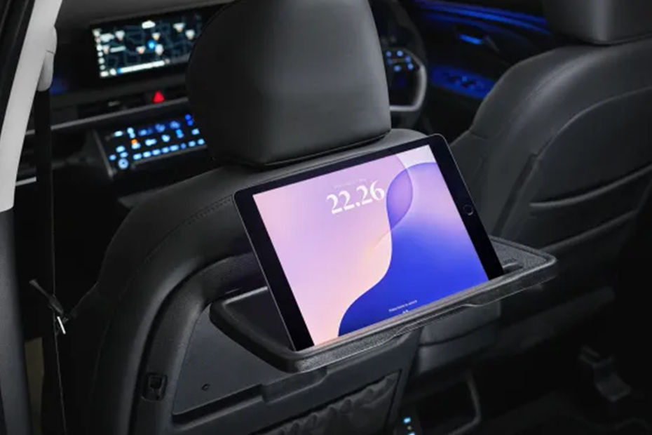 Rear Seat Entertainment of Hyundai Stargazer