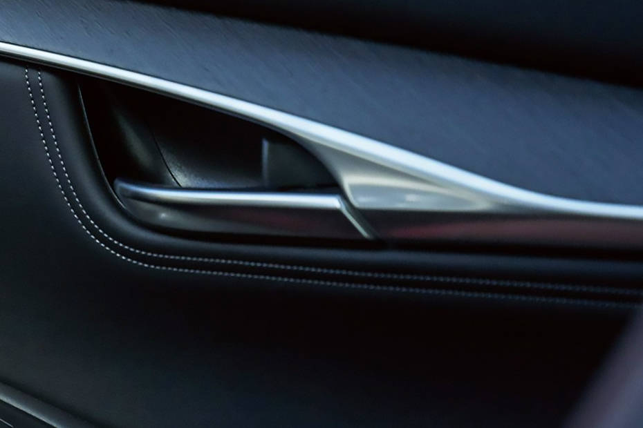 door handle interior of إنفينيتي QX55 door handle interior of إنفينيتي QX55