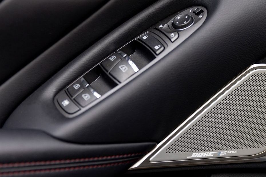 انفنتي Q50 Drivers Side In Side Door Controls انفنتي Q50 Drivers Side In Side Door Controls