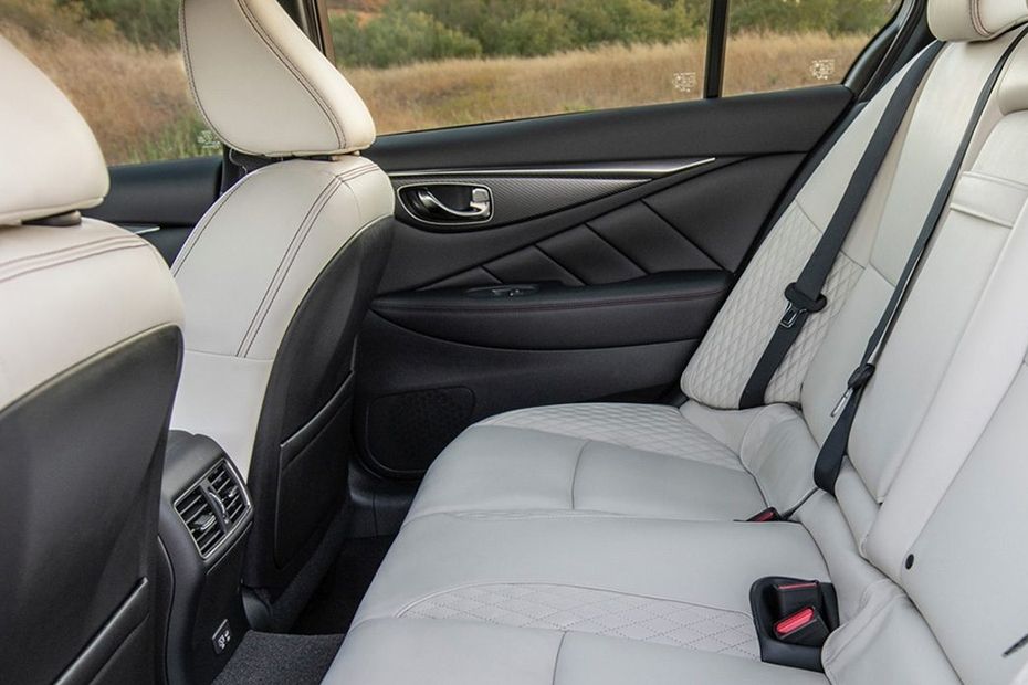 انفنتي Q50 Rear Seats انفنتي Q50 Rear Seats