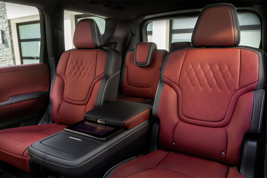 انفنتي كيو إكس 80  Rear Seats