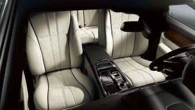 XJ Luxury SWB Front Seats XJ Luxury SWB Front Seats