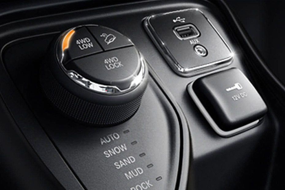 Power Accessories Outlet View of Jeep Compass Power Accessories Outlet View of Jeep Compass