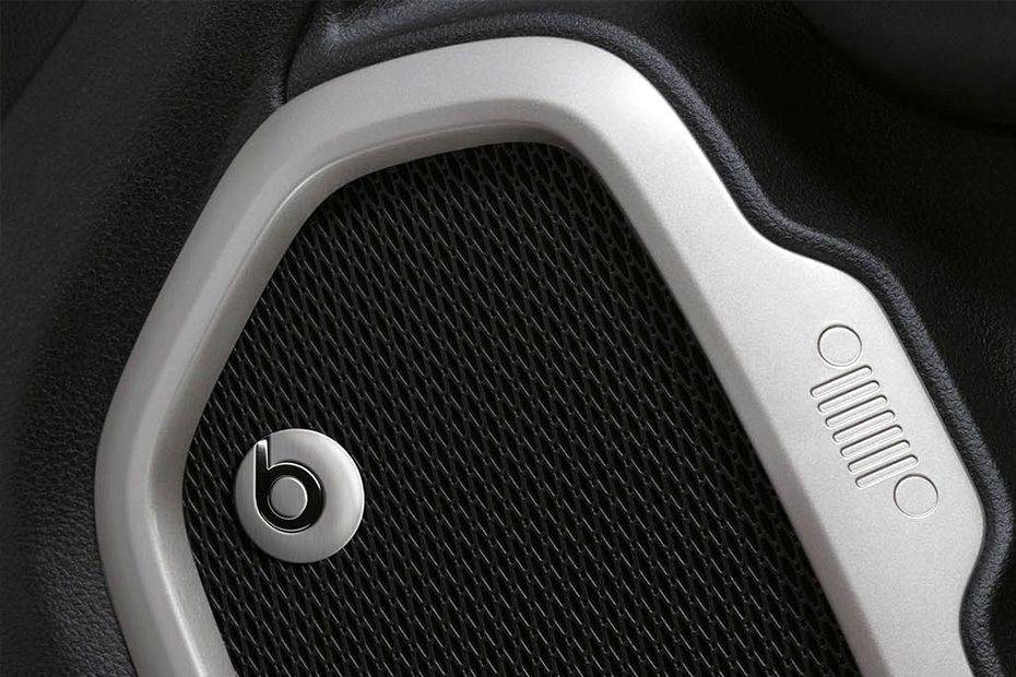Speakers View of جيب Renegade Speakers View of جيب Renegade