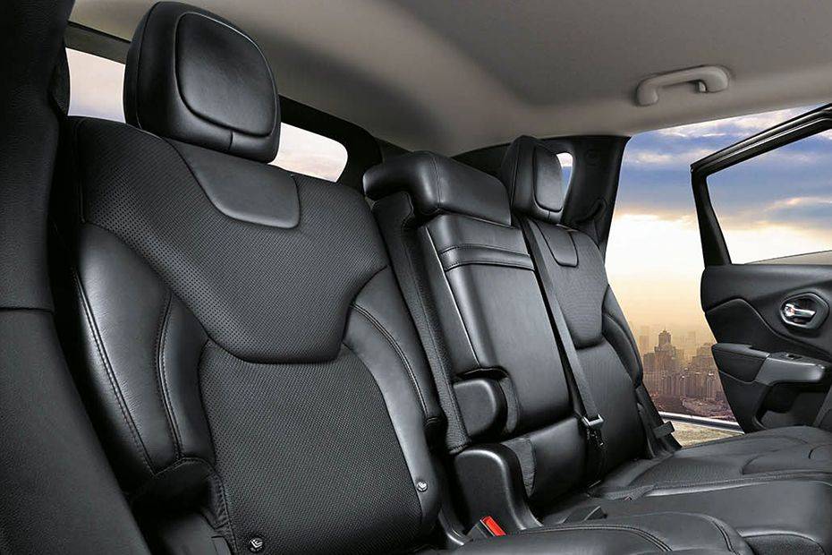 جيب Cherokee Rear Seats جيب Cherokee Rear Seats
