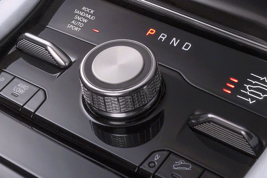 Center Controls of Jeep Grand Cherokee Center Controls of Jeep Grand Cherokee