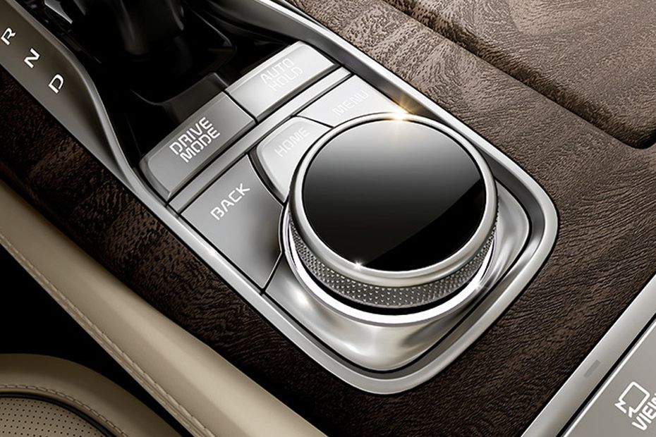 Center Controls of كيا K900 Center Controls of كيا K900