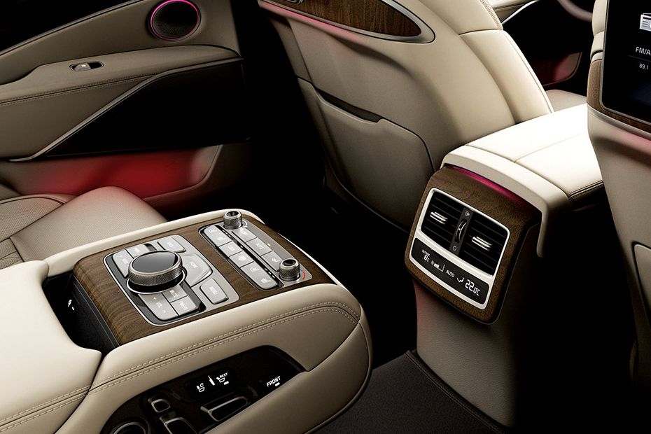 K900 Rear AC Controls K900 Rear AC Controls