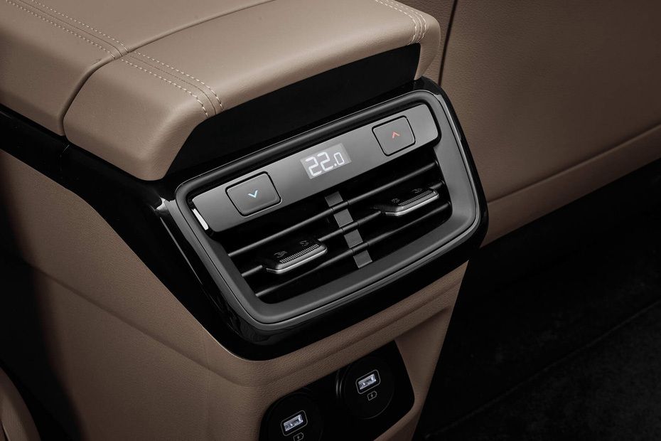 K8 Rear AC Controls K8 Rear AC Controls