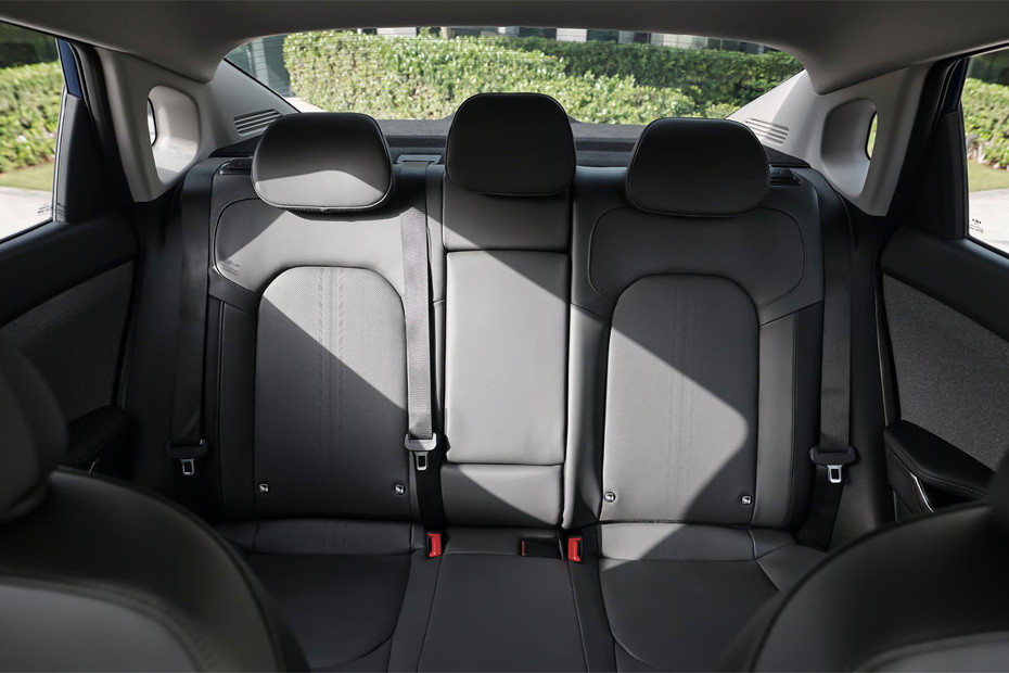 KIA K3 Rear Seats KIA K3 Rear Seats