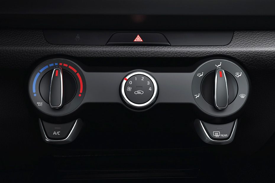 Front AC Controls of كيا Rio 4-Door Front AC Controls of كيا Rio 4-Door