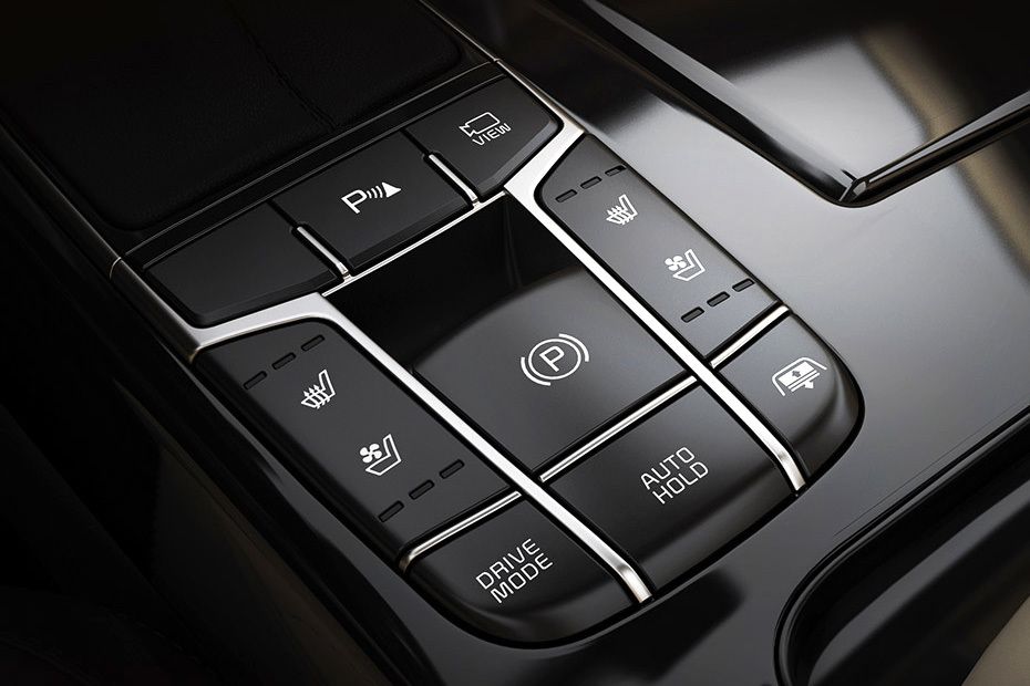 Center Controls of كيا Cadenza Center Controls of كيا Cadenza